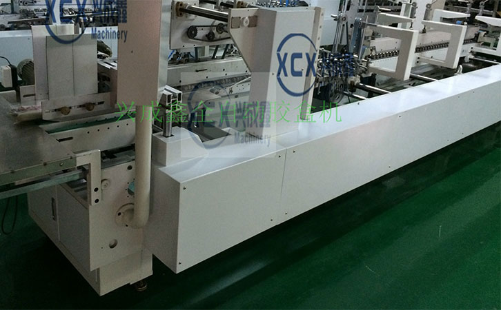 膠盒折盒機(jī) 膠盒折盒機(jī)